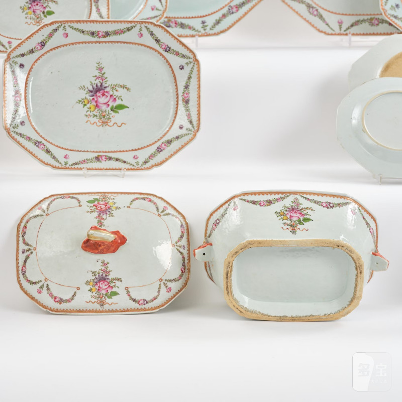 An extensive famille rose dinner service, - 图12
